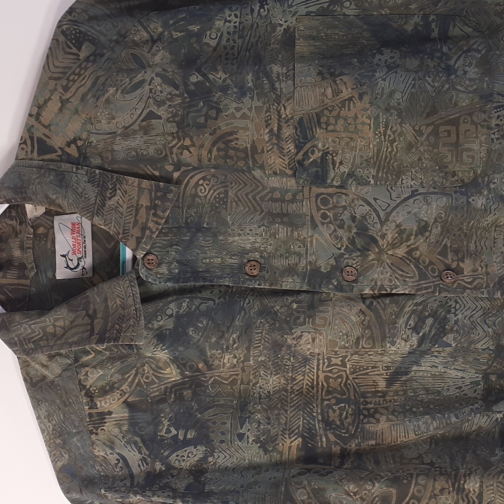 World Wide Sportsman Fishing  Casual Button Down Shirt Men's Size Medium